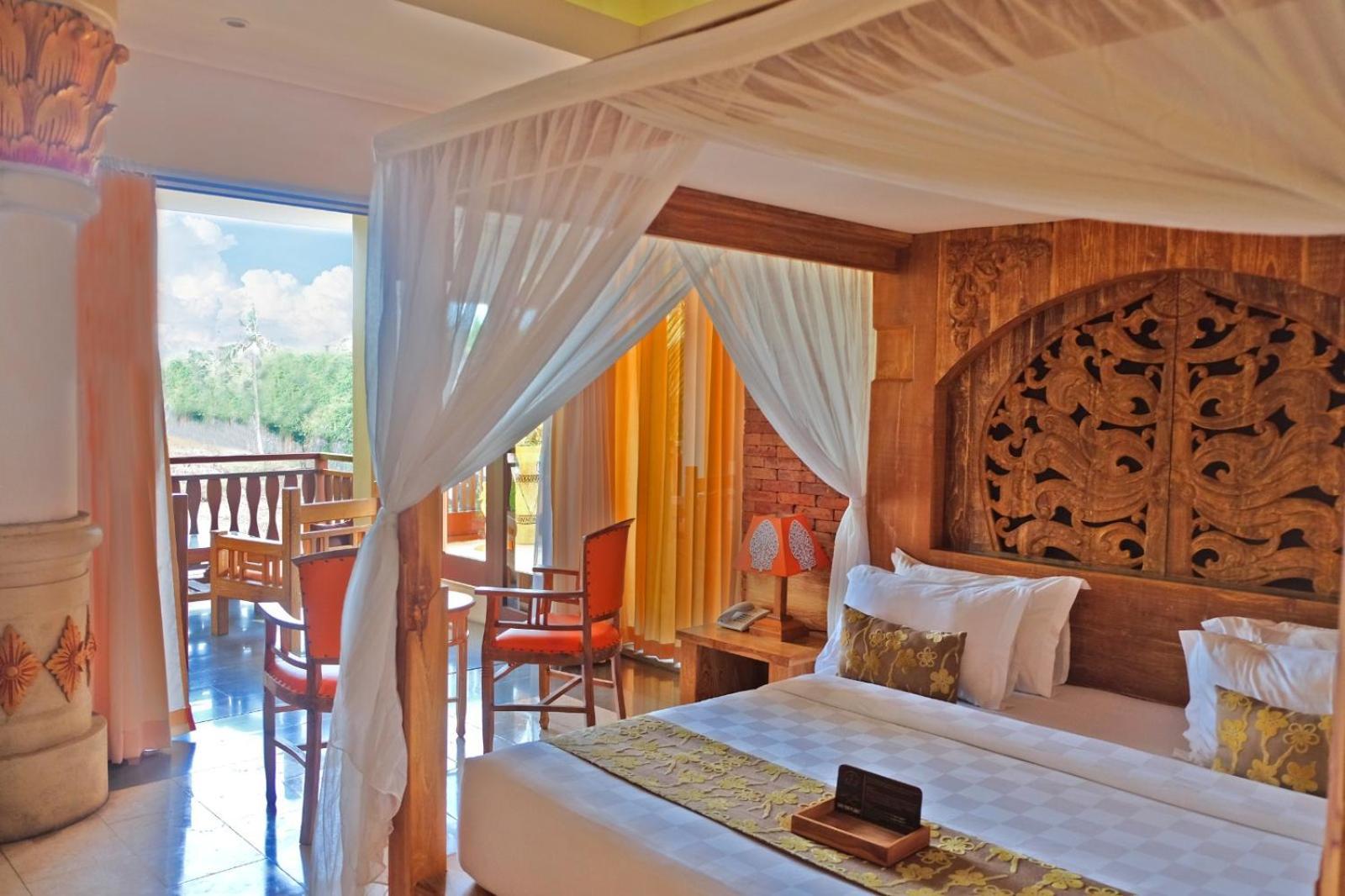 Field Resort