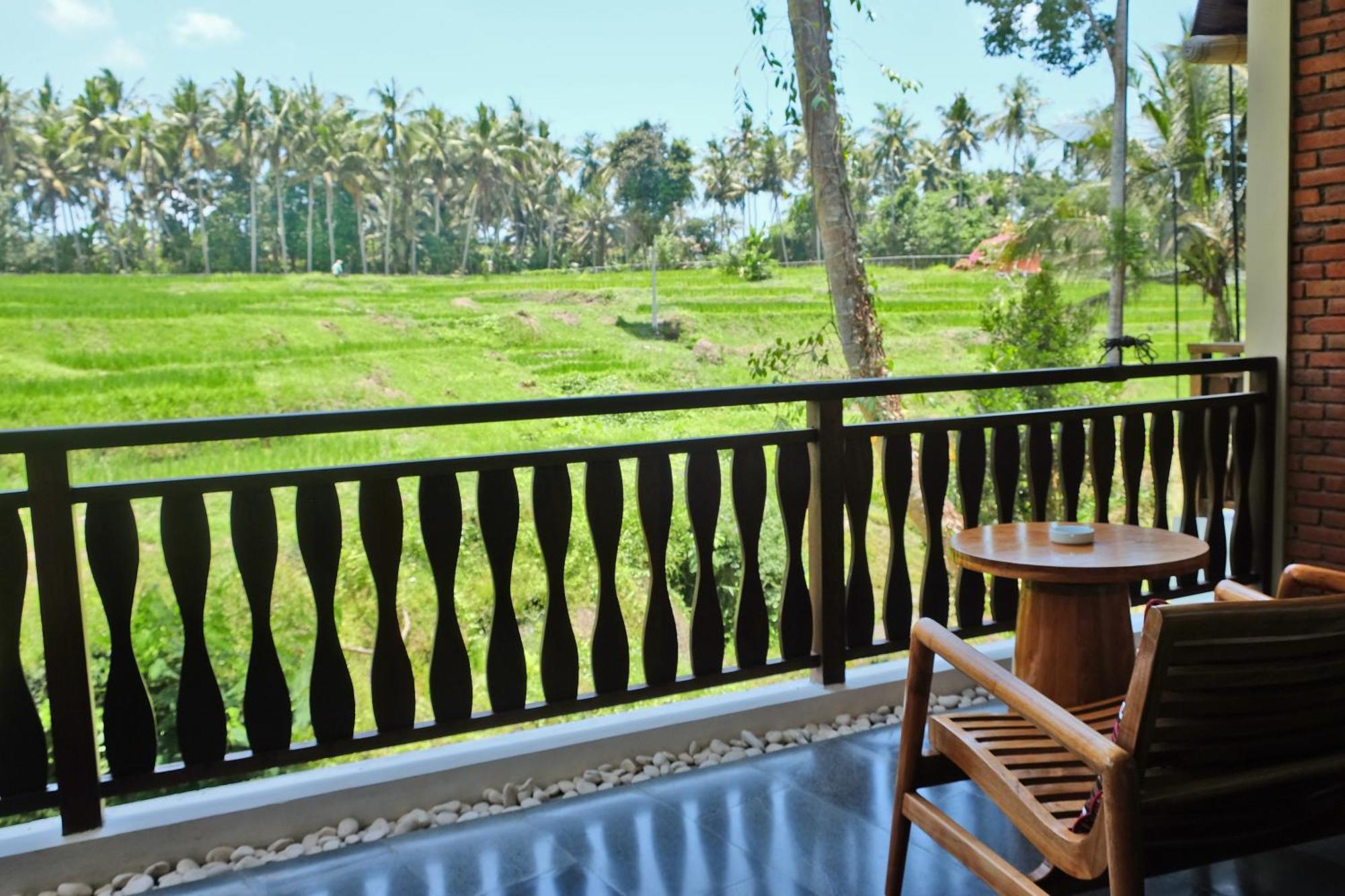 Field Resort 4*