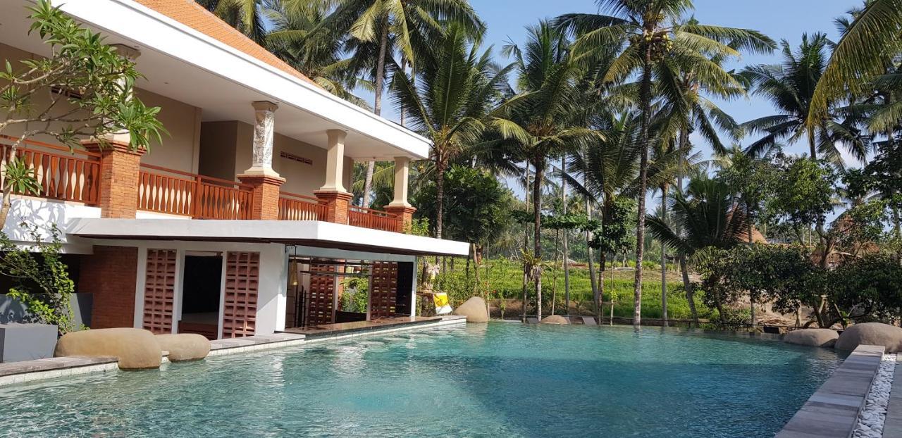Field Resort 4*