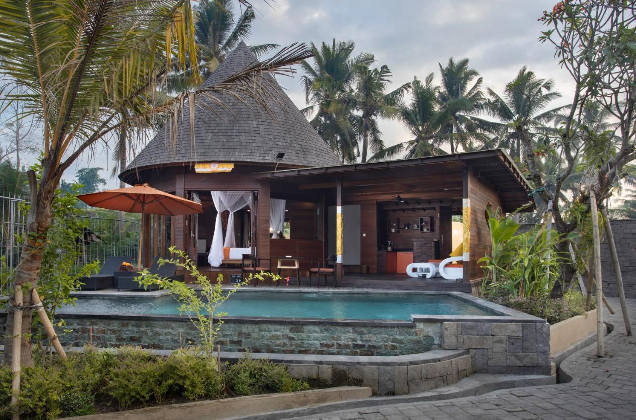Field Resort